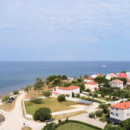 Lina Apartman *