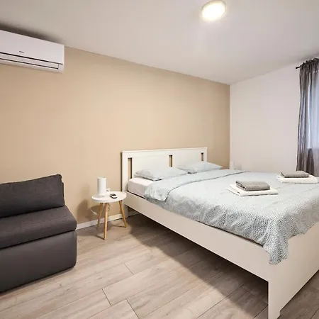 Apartment Lina